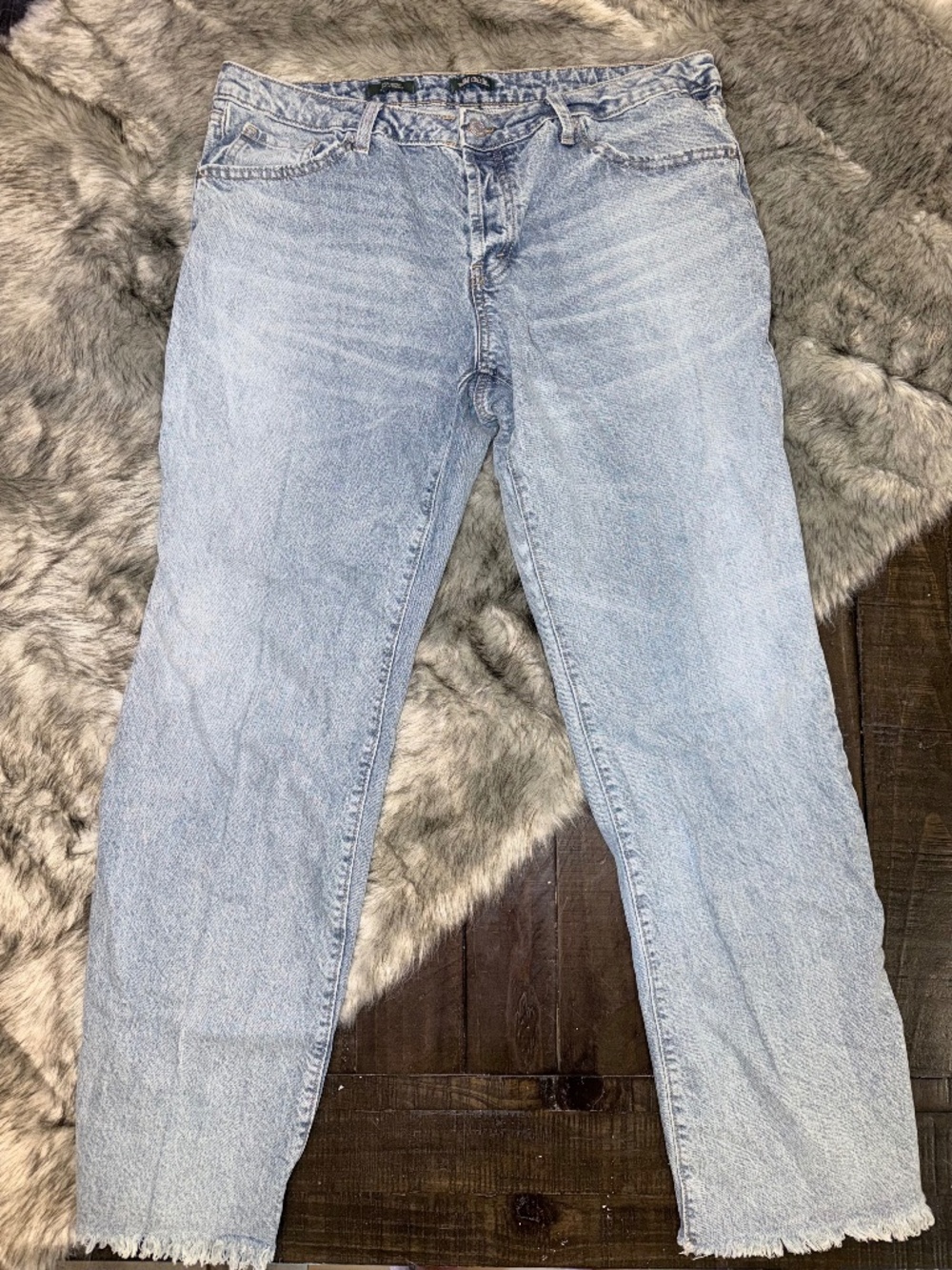 WILD FABLE // Light Wash Low-Rise Bootcut Jean // Size 14